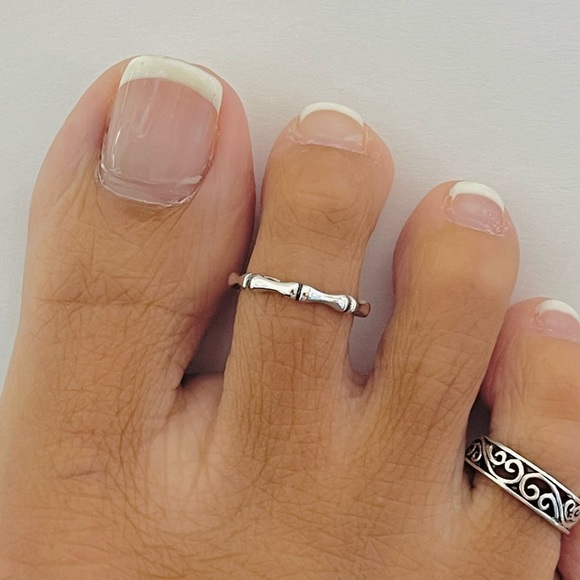 Sterling silver bamboo toe ring, bamboo ring, silver toe ring, silver bamboo - Picture 1 of 11
